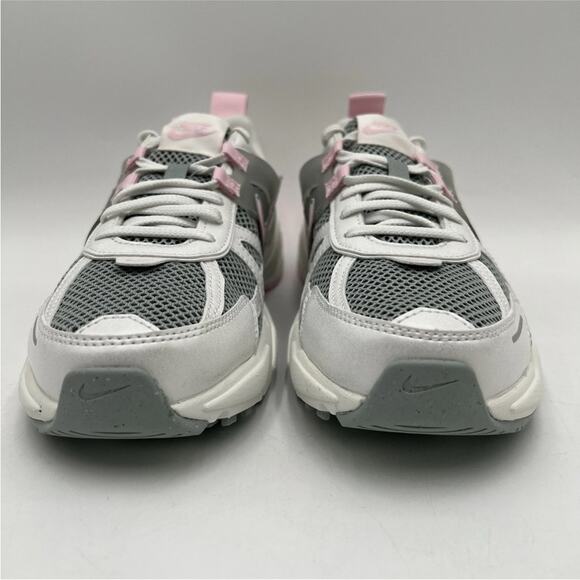 Nike V2K Run Light Pumice Pink Foam Running HQ4046 001 Womens Size 12 - Picture 2 of 4